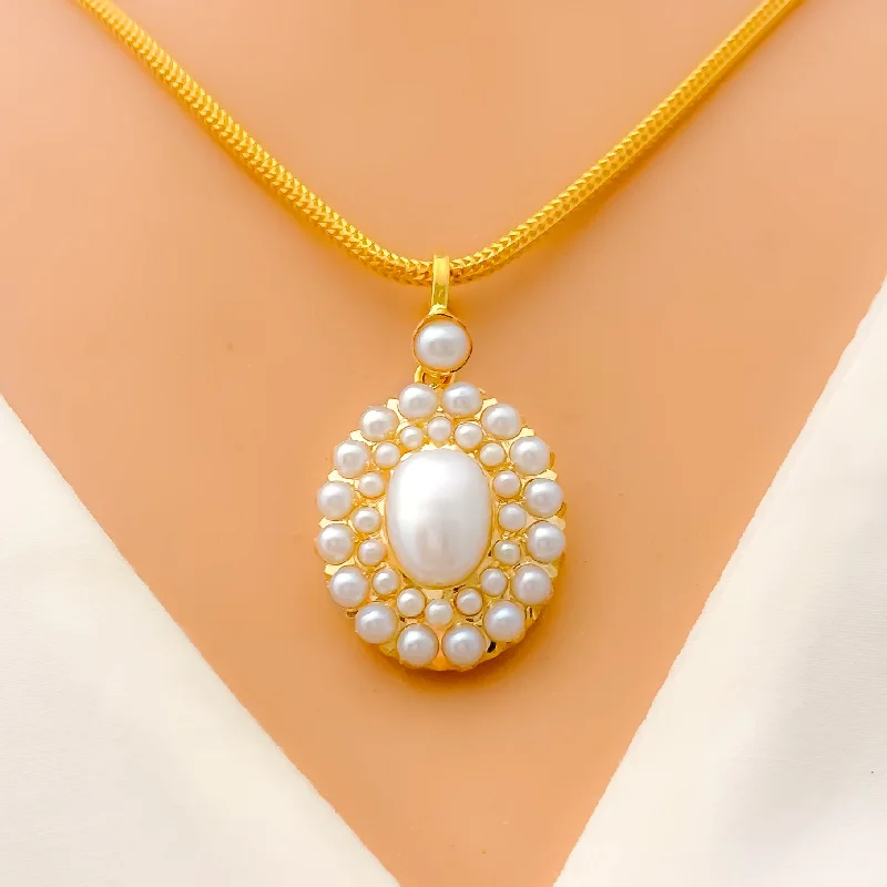 Palatial Pearl 22k Gold Pendant Set