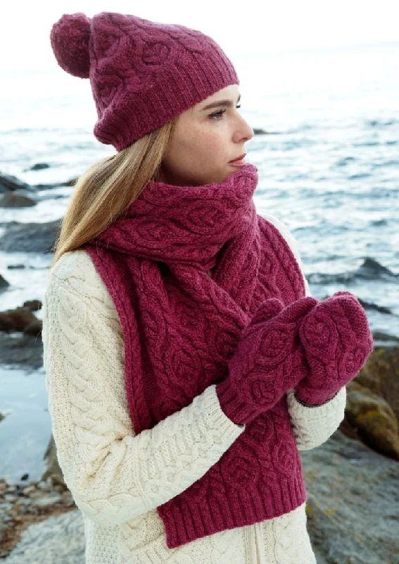 Leaf Design Aran Hat | Raspberry