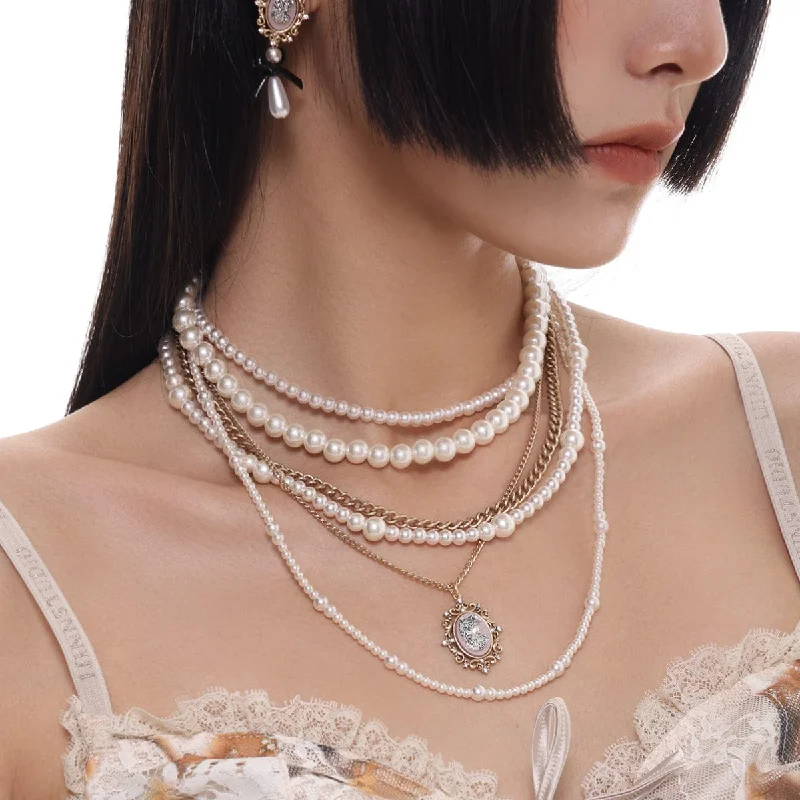 Women's Punk Vintage Pearl Necklace